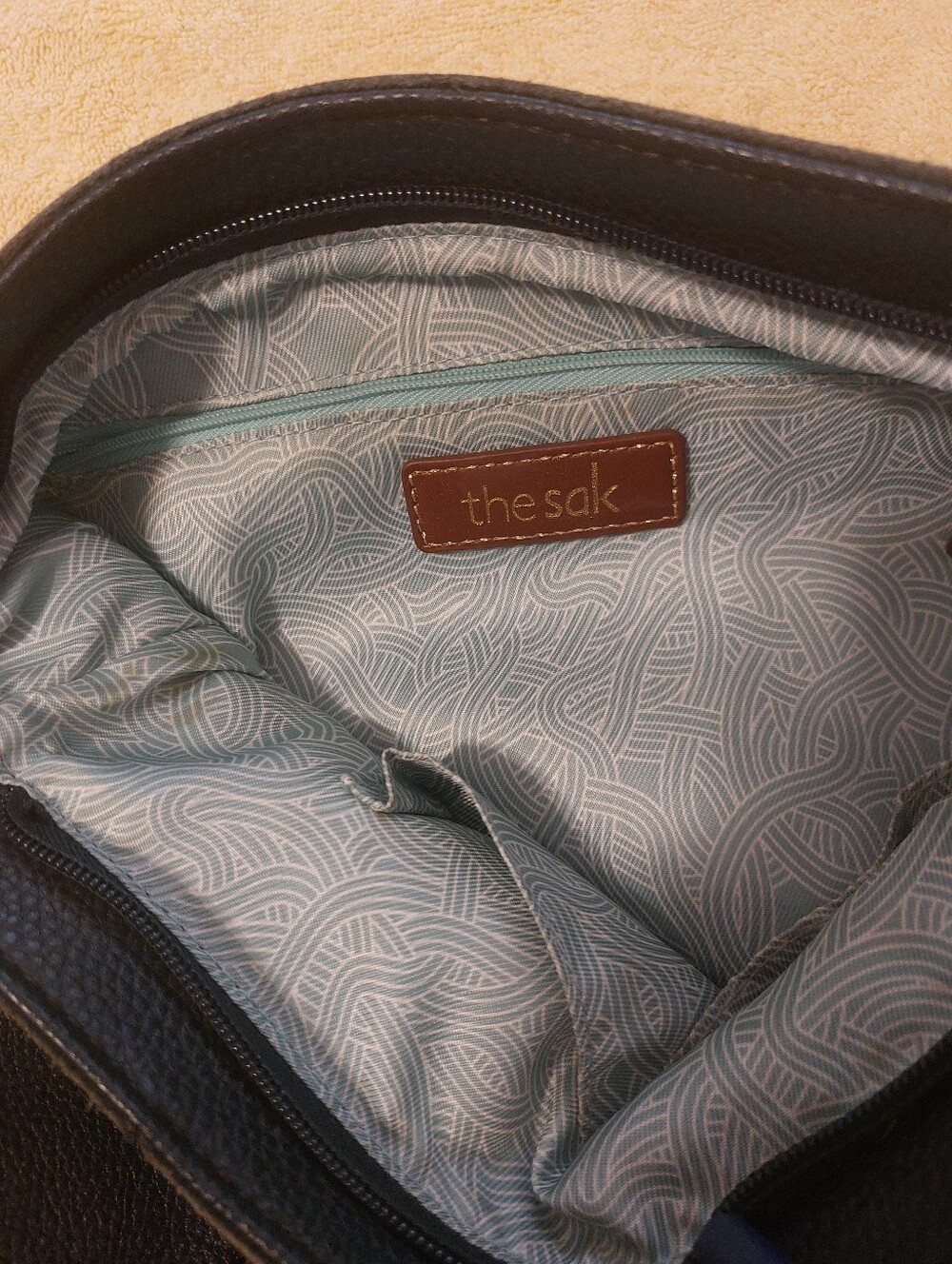 The Sak De Young Hobo Navy Blue - Picture 6 of 10